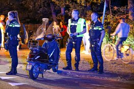 Scooterrijdster ernstig gewond bij ongeval in Bussum