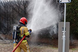 Heg in brand in Huizen