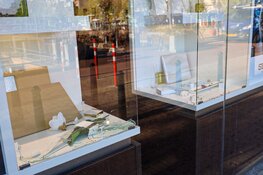 Inbraak bij juwelier CaRe in Huizen