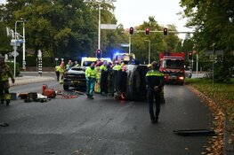 Brandweer bevrijdt automobilist bij ernstig ongeval Naarden/Bussum