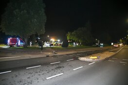 Politieauto, op weg naar melding, betrokken bij aanrijding