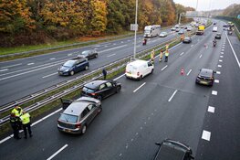 Flinke vertraging op A1 na ongeval met meerdere voertuigen