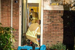 Riool gesprongen in straat Bussum