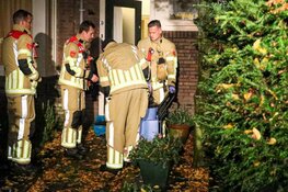 Riool gesprongen in straat Bussum