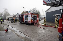Grote brand in bedrijfspand aan de Nijverheidslaan in Weesp