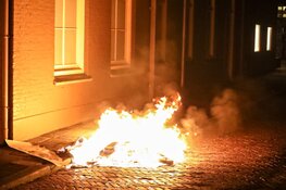 Brandstichting achter boekhandel in Bussum