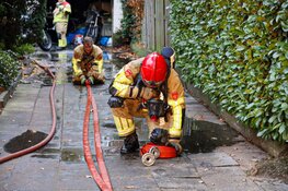 Brand in garage bij woning Laren