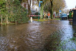Waterballet in Blaricum na gesprongen waterleiding