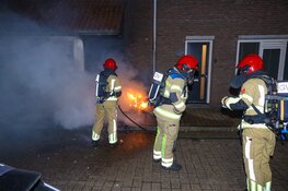 Scooter verwoest door brand in Huizen
