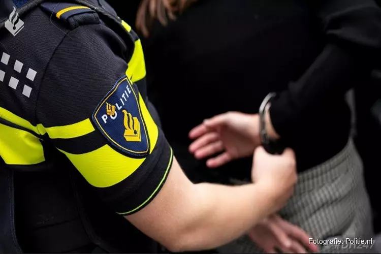 Aanhouding in onderzoek naar winkelovervallen Bussum