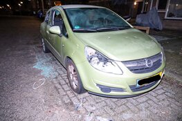 Auto vernield in Huizen