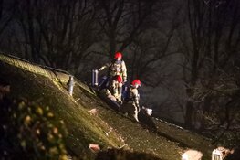 Brand in rieten dak van woning Eemnes