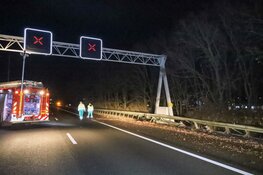 Auto gecrasht: drie inzittenden op de vlucht