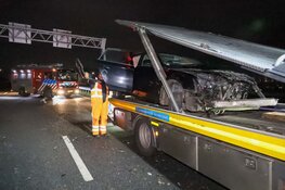 Auto gecrasht: drie inzittenden op de vlucht