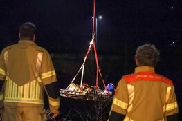 Ongeval op A27, auto rijdt van talud. Bestuurder zwaargewond