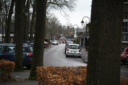 EOD doet onderzoek aan Brink in Laren