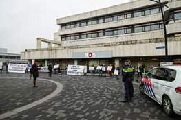 NOS-pand volgepakt met memo-papiertjes