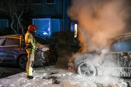 Auto door brand verwoest op Neptunuslaan in Hilversum