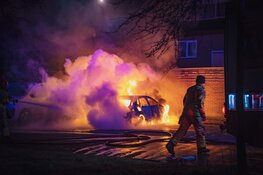 Twee auto's door brand verwoest in Bussum