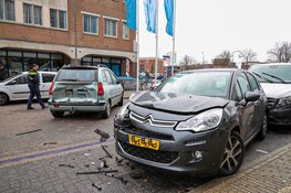 Vier auto's betrokken bij ongeluk in Huizen