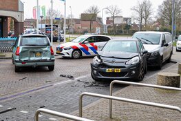 Vier auto's betrokken bij ongeluk in Huizen
