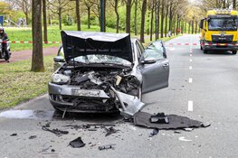 Aanrijding in Huizen, meerdere hulpdiensten aanwezig
