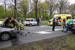 Aanrijding in Huizen, meerdere hulpdiensten aanwezig