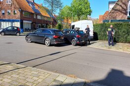 Auto klemgereden door politie in Hilversum