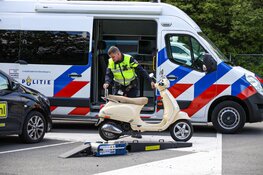 Grote politiecontrole bij station Bussum Zuid