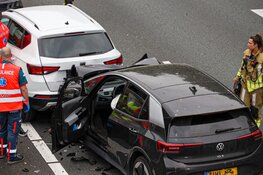 Drie auto`s in botsing op A1 bij Laren