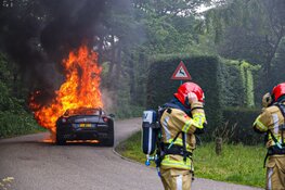 Peperdure Ferrari uitgebrand in Blaricum