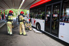 Bus bijna in brand in Huizen