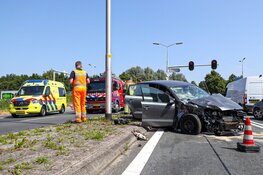 Aanrijding op afrit Huizen, frontale botsing