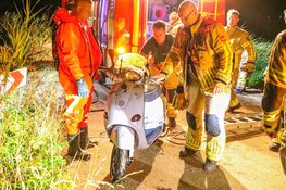 Scooter te water in Muiderberg