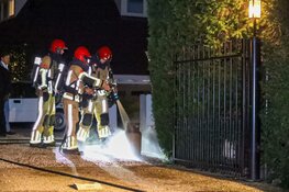 Feestje eindigt in domper: korte brand in schuur Laren