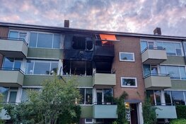 Grote brand in flat in Hilversum, twee woningen onbewoonbaar