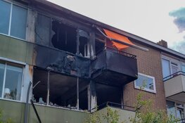 Grote brand in flat in Hilversum, twee woningen onbewoonbaar