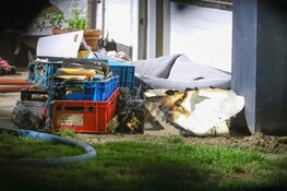 Brand in woning in Huizen, één persoon aangehouden