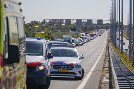 Botsing met zes voertuigen op A6 bij Naarden