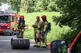 Groot vat in sloot in Muiderberg aangetroffen