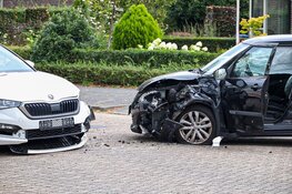 Frontale botsing in Huizen
