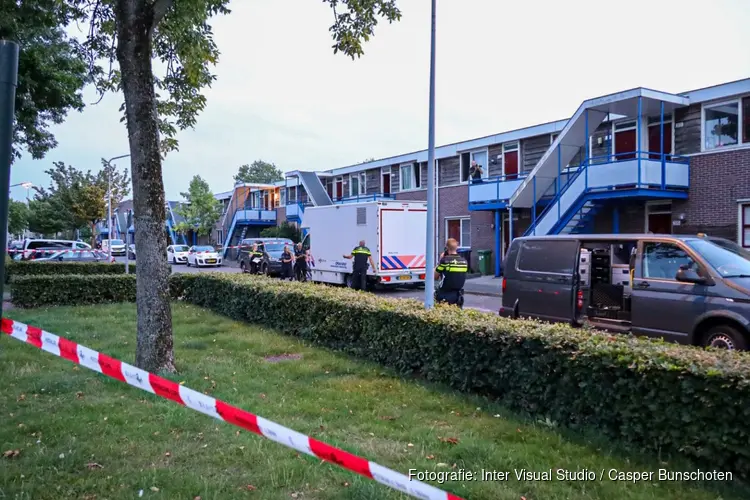 Stoffelijk overschot aangetroffen in Huizen, politie gaat uit van misdrijf