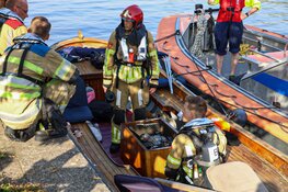 Oververhit bootje op Gooimeer