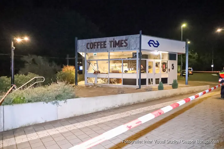 Explosie bij koffiezaak op station Bussum-Zuid