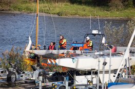 Boot met kinderen omgeslagen vlakbij Eiland Pampus