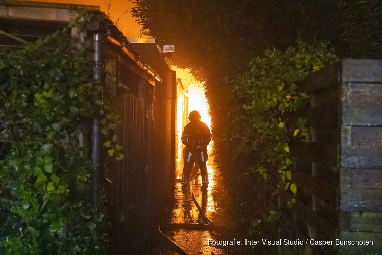 Asbest vrijgekomen bij schuurbrand in Huizen