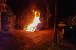 Twee verdachte autobranden in dezelfde nacht in 't Gooi