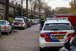 Overleden persoon aangetroffen in woning in Huizen
