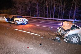 Ernstig ongeval op A1, twee auto's gebotst richting Amsterdam