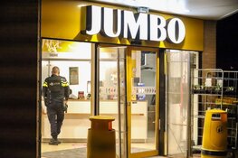 Overval op supermarkt in Kortenhoef, verdachte op de vlucht